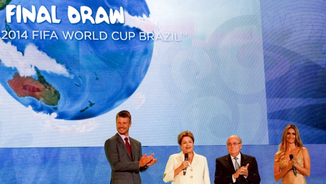 COPA DO MUNDO 2014: BRASIL na primeira fase encara a CROÁCIA em São Paulo, MÉXICO em Brasília e CAMARÕES em Fortaleza copa do mundo sorteio dilma
